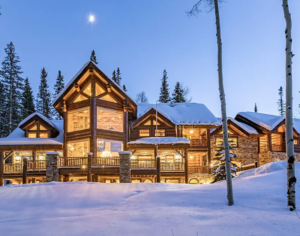 Luxury vacation rental called BearPaw Manor Luxury vacation rental called BearPaw Manor